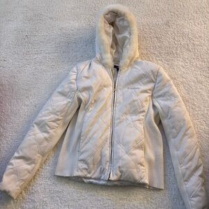 Bebe White puffer jacket with faux fur trim hood. Y2K inspired. Size Large